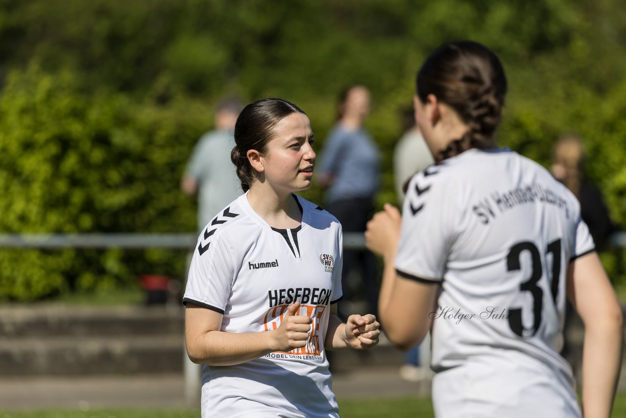 Bild 89 - wBJ SV Henstedt Ulzburg - FSG Oldendorf Itzehoe : Ergebnis: 6:3